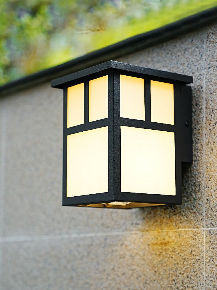 太陽能戶外壁燈防水人體感應庭院燈現代室別墅花園樓梯陽臺外墻燈
