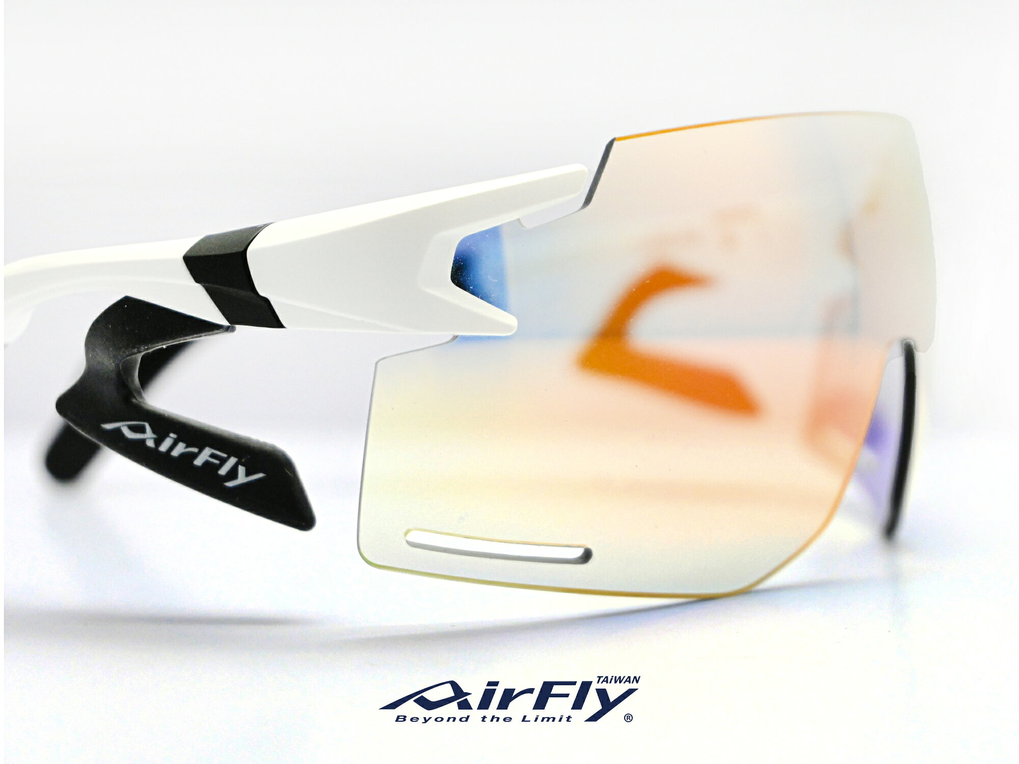 【AirFly】滑輪國手李巧容同款｜AF301BKTD【特製變色款】｜301-C2無鼻墊運動太陽眼鏡 特級金水銀鏡片 珍珠白 4