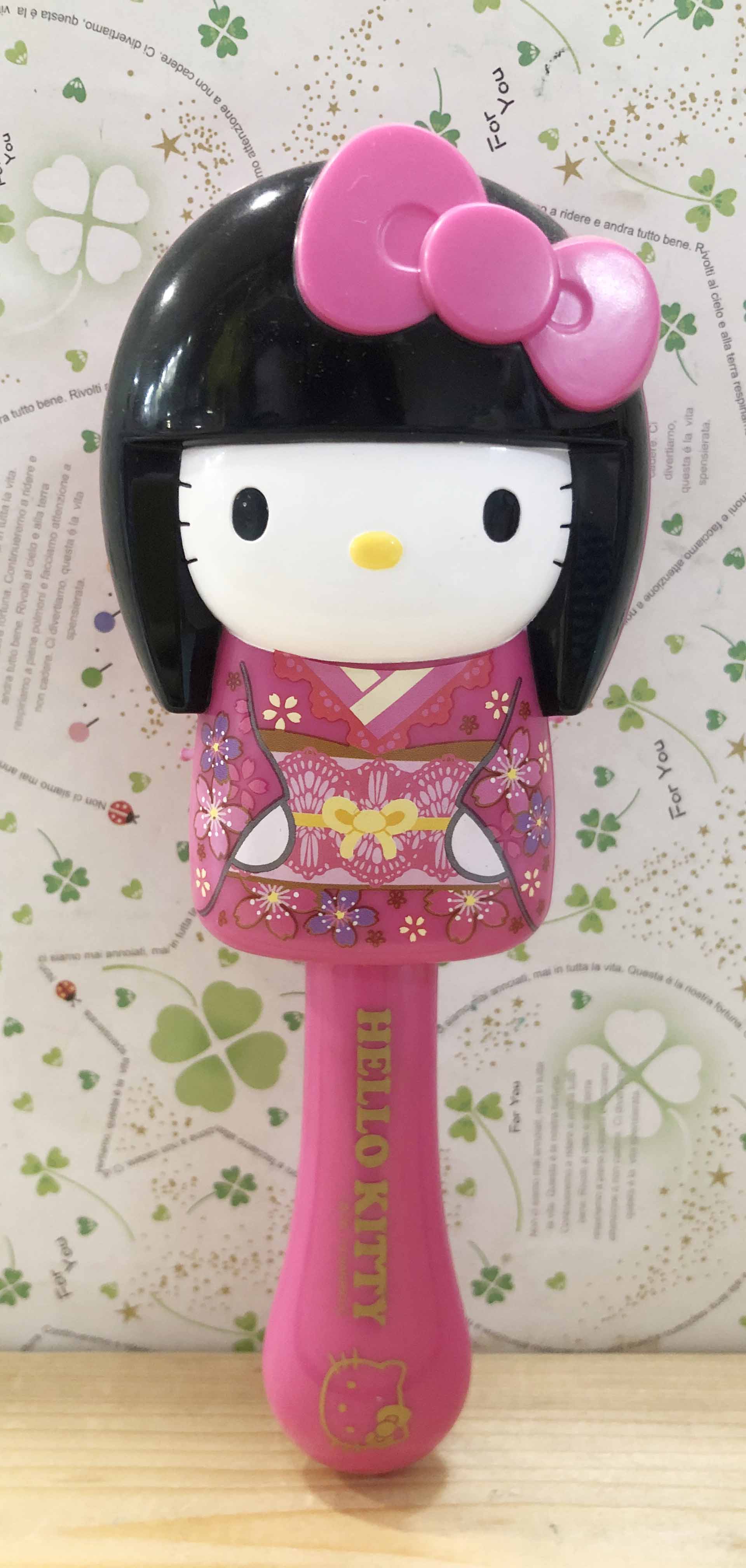 【震撼精品百貨】Hello Kitty 凱蒂貓-日本SANRIO三麗鷗 KITTY手握梳子-桃和服*25373