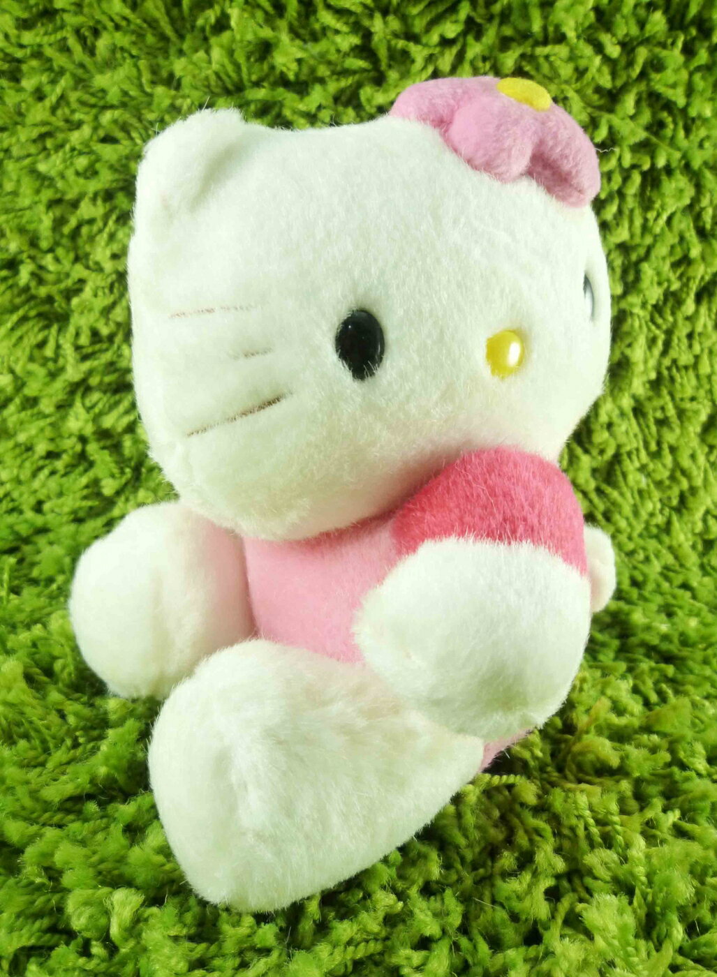 【震撼精品百貨】Hello Kitty 凱蒂貓 KITTY絨毛娃娃-側坐造型 震撼日式精品百貨
