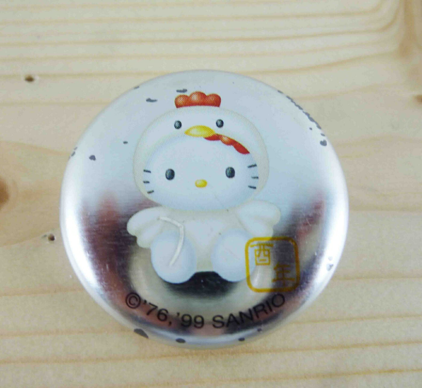 【震撼精品百貨】Hello Kitty 凱蒂貓 KITTY別針-圓型-生肖系列-雞圖案 震撼日式精品百貨