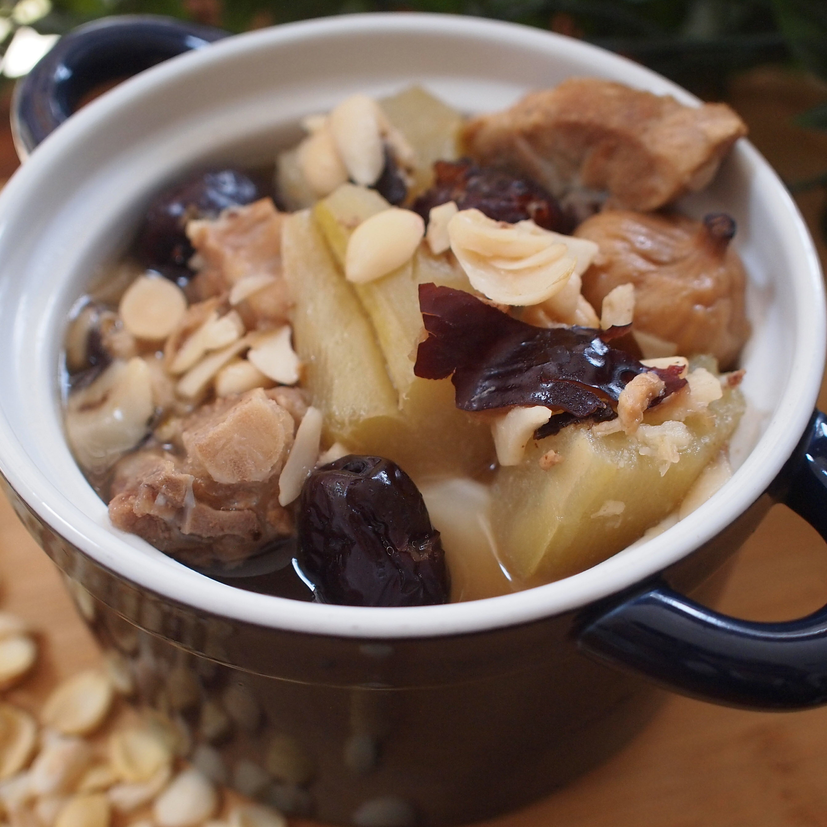 住家湯港式原味煲湯｜佛手瓜百合排骨湯 490ml（含湯料）