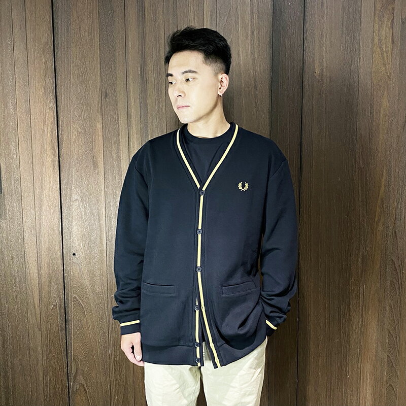 美國百分百【全新真品】Fred Perry 針織罩衫 V領 男款 歐洲精品 麥穗logo 拼色 深藍 DF43