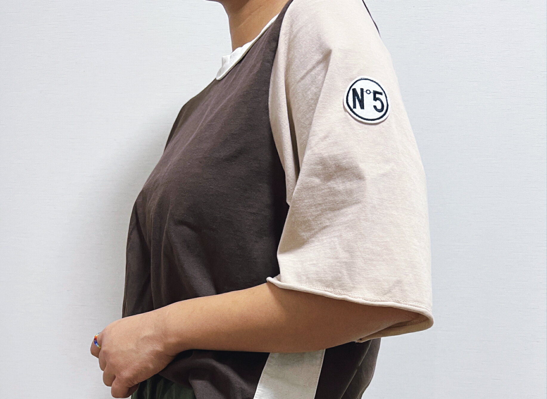 正韓 撞色滾邊上衣 N5 1