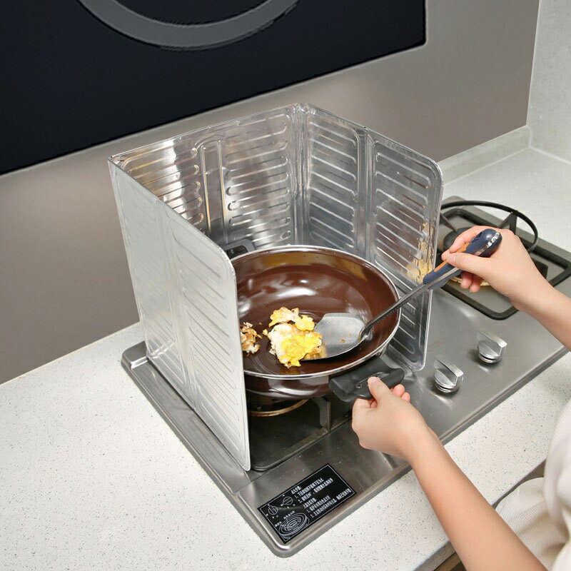 廚房防油擋板 日本廚房煤氣灶臺擋油板炒菜防油濺擋板電器隔熱鋁箔防油貼隔油板 【CM7577】