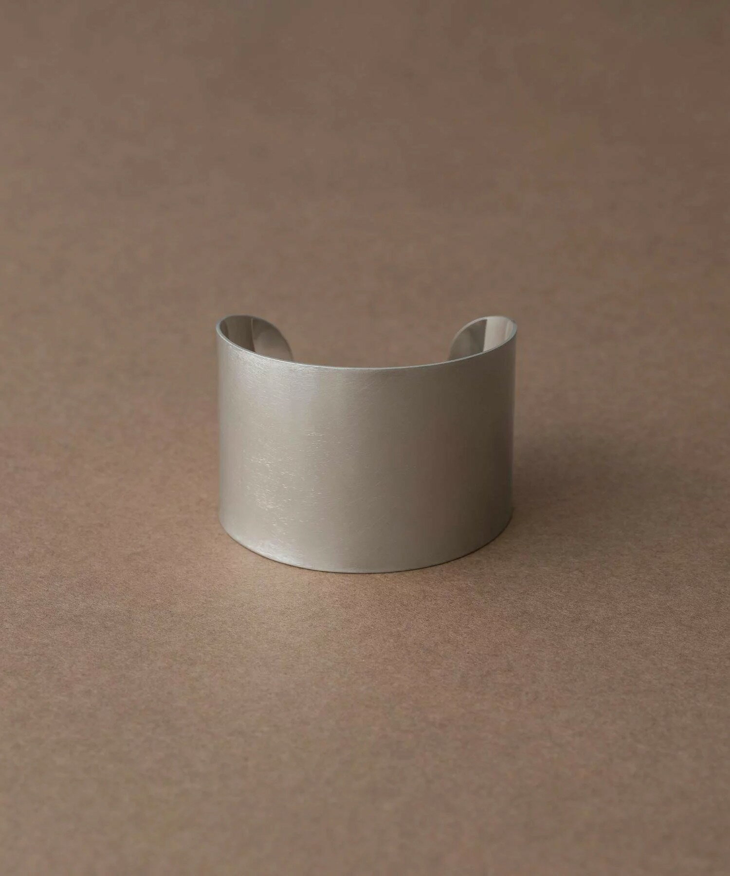 [bijoux] ete Re-grow 風紋分量感寬版手環 銀色 | 手鍊 送禮 情人節 [Rakuten Fashion]