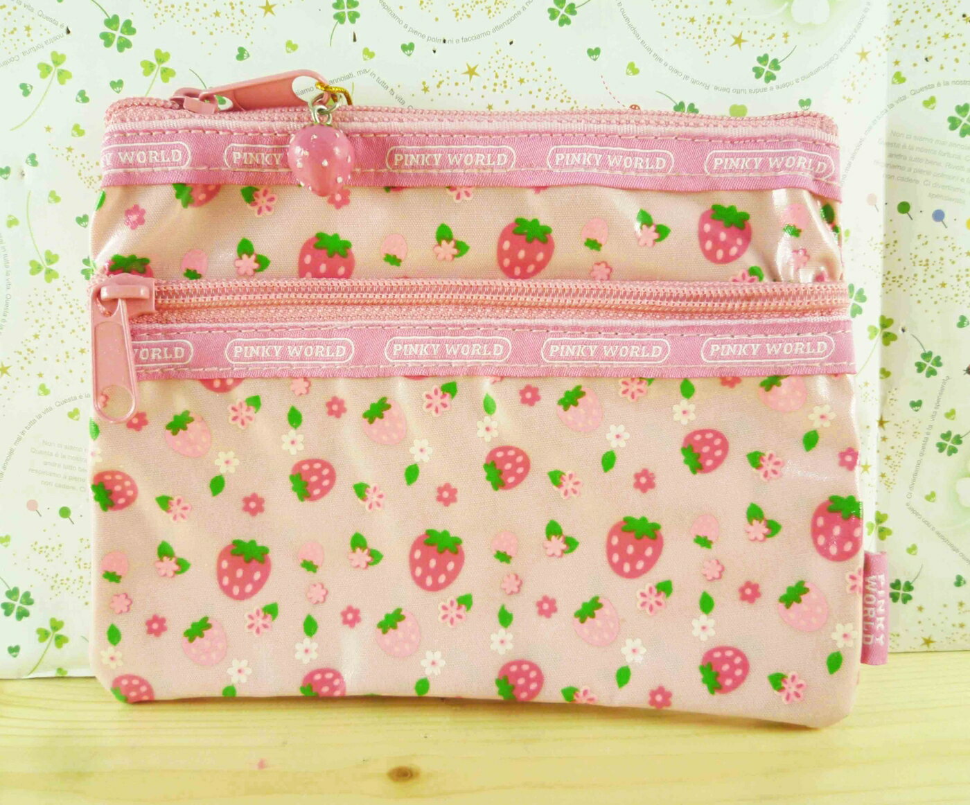 【震撼精品百貨】草莓 Strawberry 雙拉鍊化妝包-粉滿版 震撼日式精品百貨