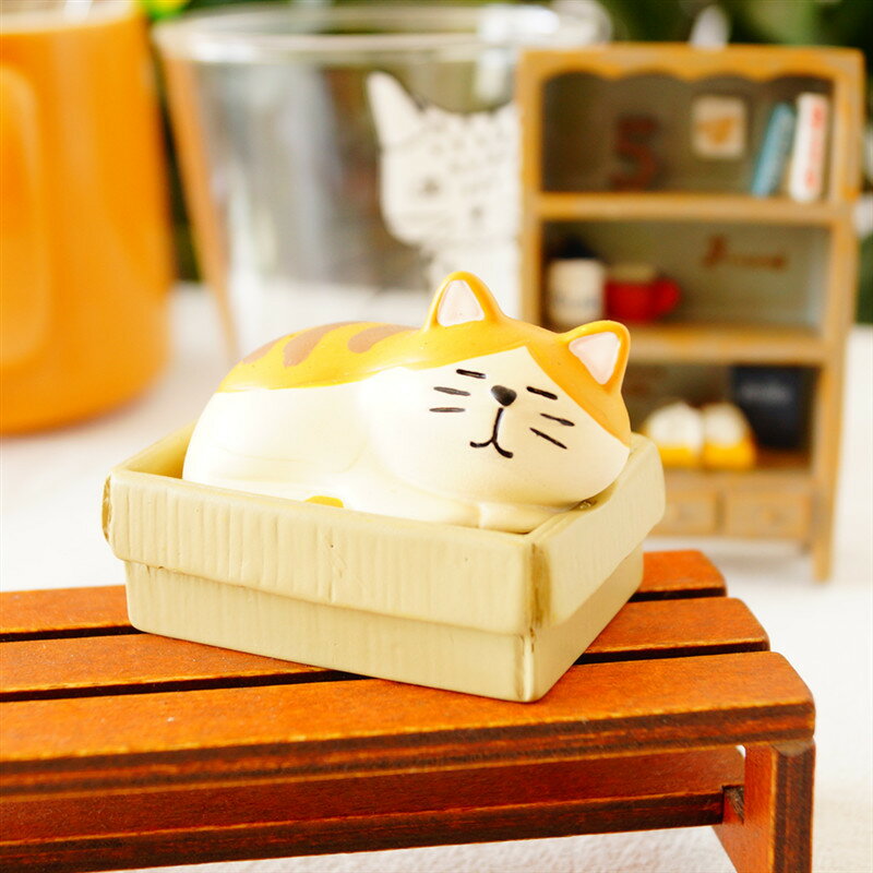 日系治愈貓咪小擺件書辦公室桌面創意迷你可愛樹脂上裝飾收納物件