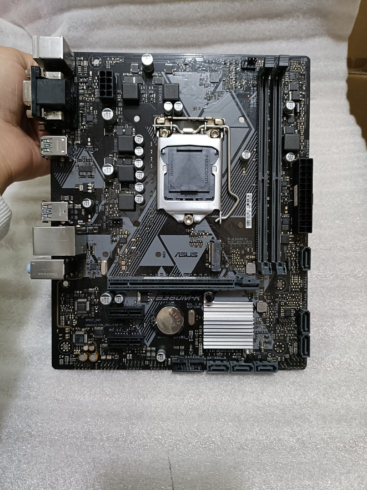 華碩 B360M-K 主機板 遊戲電競 支援9代CPU 功能正常 成色良好 二手電腦零件 高效能穩定運作
