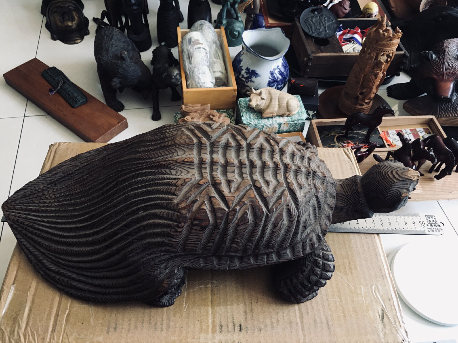日本迴流木雕擺飾，千年屋久杉木或者是燒杉老長毛龜，純手工一木