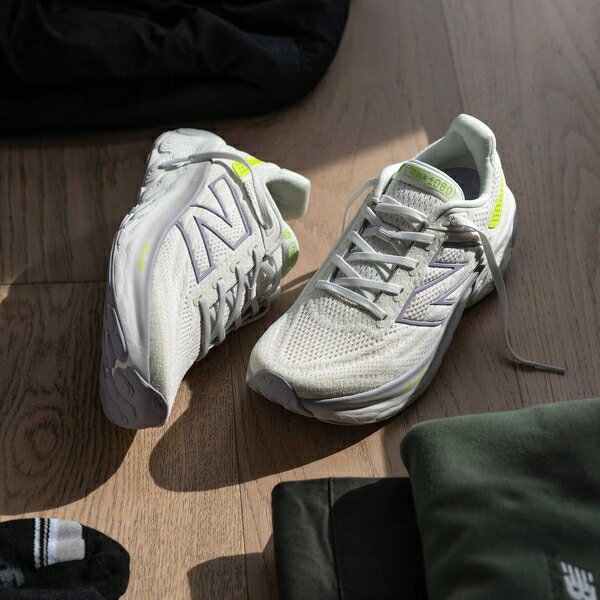 【滿額現折300】NEW BALANCE 慢跑鞋 NB1080 V13 米白螢光 寬楦 女 W1080F13
