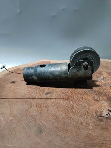 少見玩意。老銅彈殼做的墨斗，正常使用，保真包老老魯班器，長度