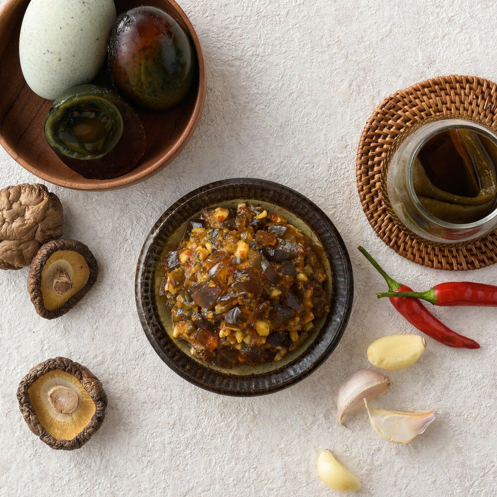 催淚蒜香皮蛋 (350g/瓶) │ 協發行泡菜 6