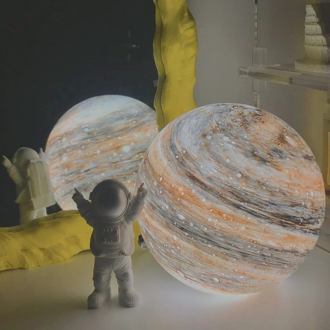 送禮物USB小夜燈流浪星球檯燈月亮創意星空床頭網紅臥室土星燈飾