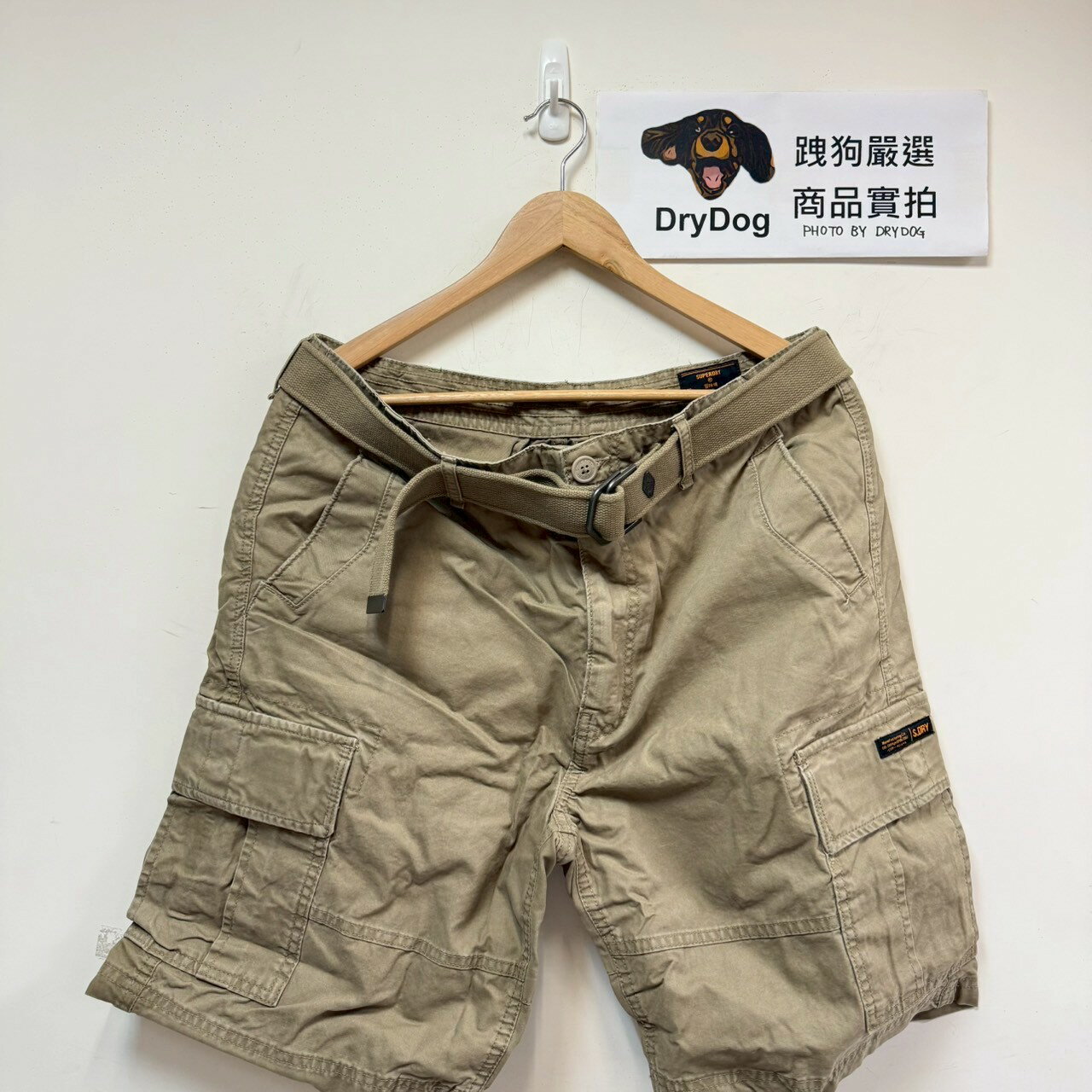 跩狗嚴選 極度乾燥 Superdry Cargo 復古水洗 短褲 多口袋 重磅純棉耐磨 工作褲 斯里蘭卡製 淺卡其 附腰帶 3版