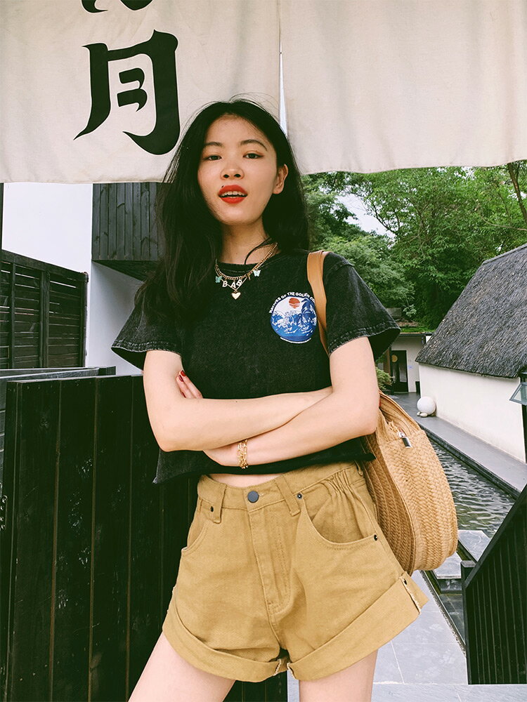 馮老闆高腰寬松小個子a字熱褲女夏季薄款顯瘦闊腿卡其色牛仔短褲