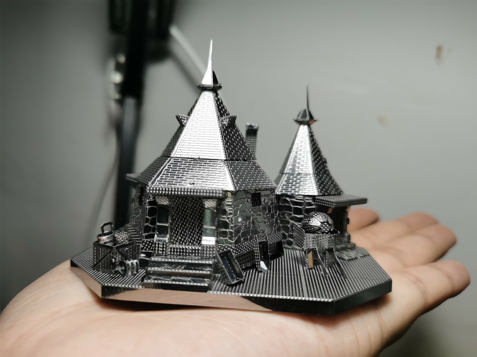 金屬DIY3D立體合金拼裝模型拼圖 哈利波特古靈閣龍海格小屋告密者