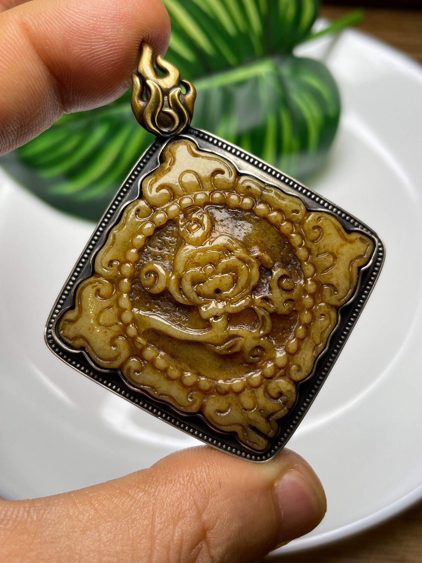 藏式骨雕吉祥八寶蓮花法衣片吊墜 手工包銀復古西藏風 佛教法器飾品 一物一圖實拍直出