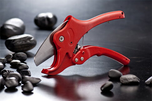 水管剪刀 PIPE CUTTER 專業省力日本不鏽鋼材質可替換刀片式PVC水管剪刀(內附一剪壓條用平台座) NS-星之岩 0
