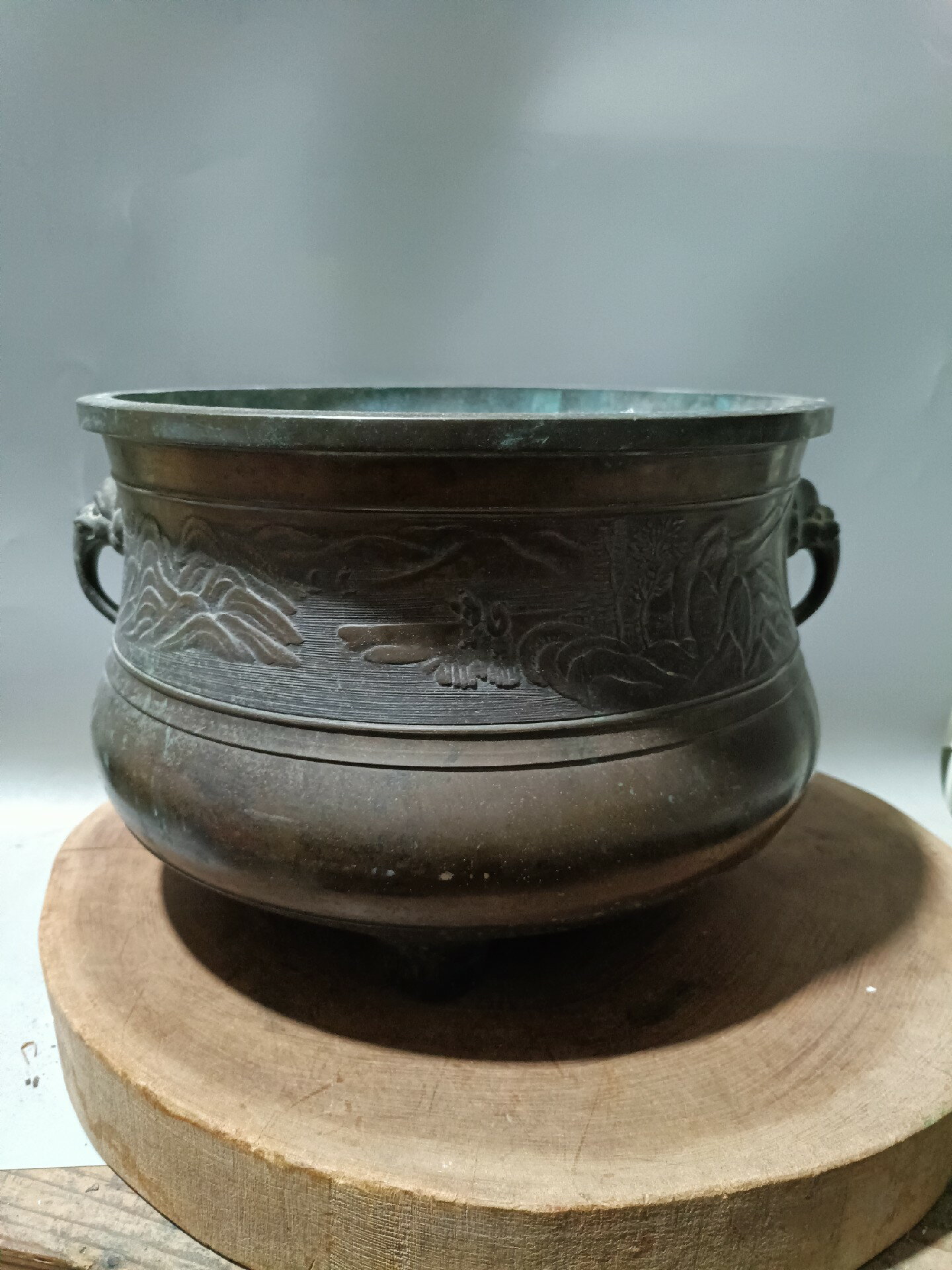 日本迴流古董銅器精品古銅山水銅火缽，器型大氣，挺少見，全品沒