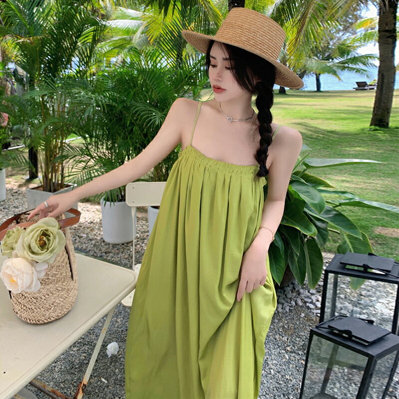 法式溫柔度假風吊帶連衣裙女夏季新款超仙寬松中長款初戀沙灘裙子