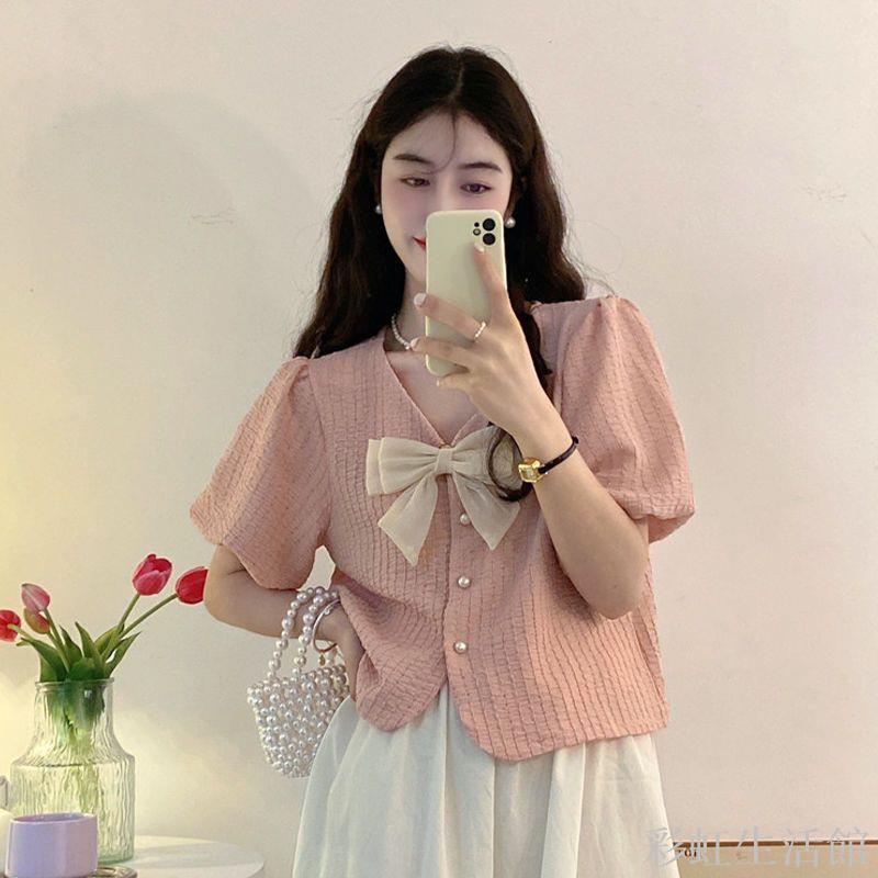 粉色V領蝴蝶結襯衫女設計感小眾夏季韓系溫柔甜美泡泡袖短款上衣