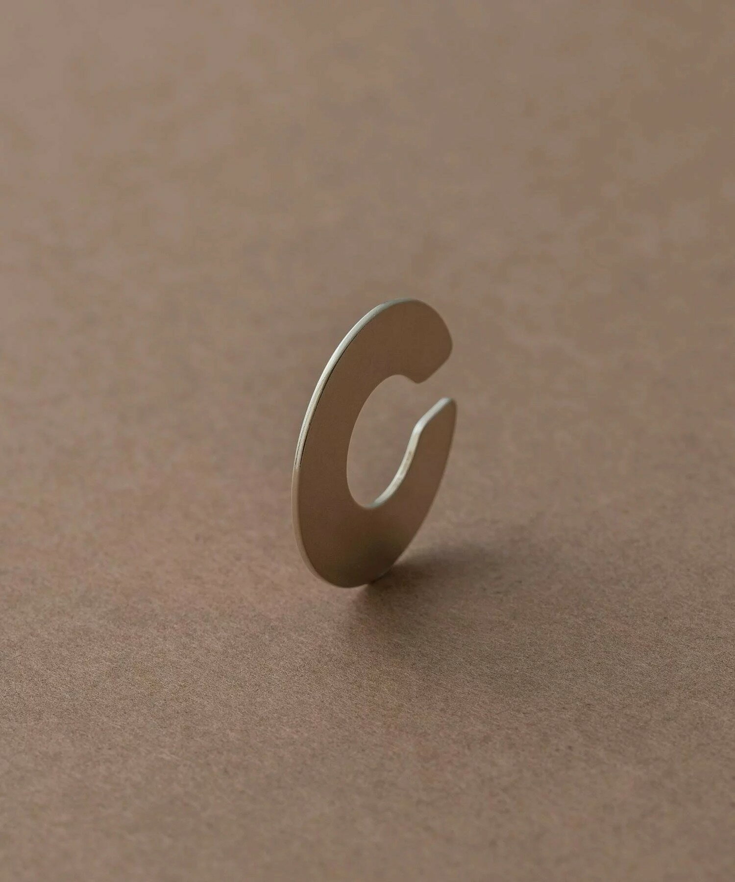 [bijoux] ete 俐落C形耳釦 M 銀色  | 耳環  送禮 情人節 [Rakuten Fashion]