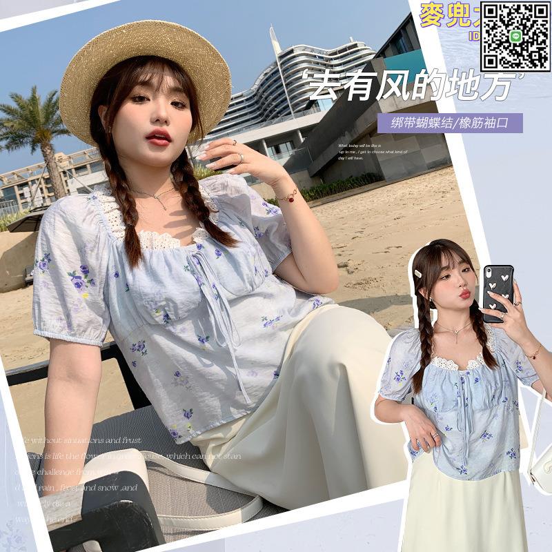 【全球優品滙】去有風的地方度假風蕾絲花邊上衣夏季大碼女裝碎花方領小衫62372