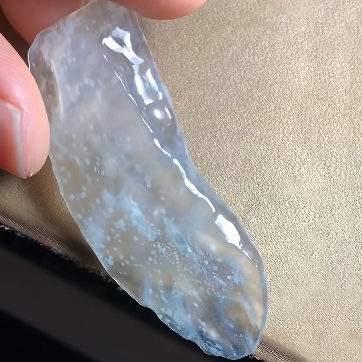 緬甸翡翠原石邊角料吊墜加工高冰種木那雪花棉手鐲心玉石掛件定製