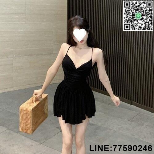 【歡樂購】純欲甜辣妹性感露背V領掛脖吊帶連衣裙女赫本風小黑裙氣質小個子女連身裙休閒服裝流行女裝~CB16230