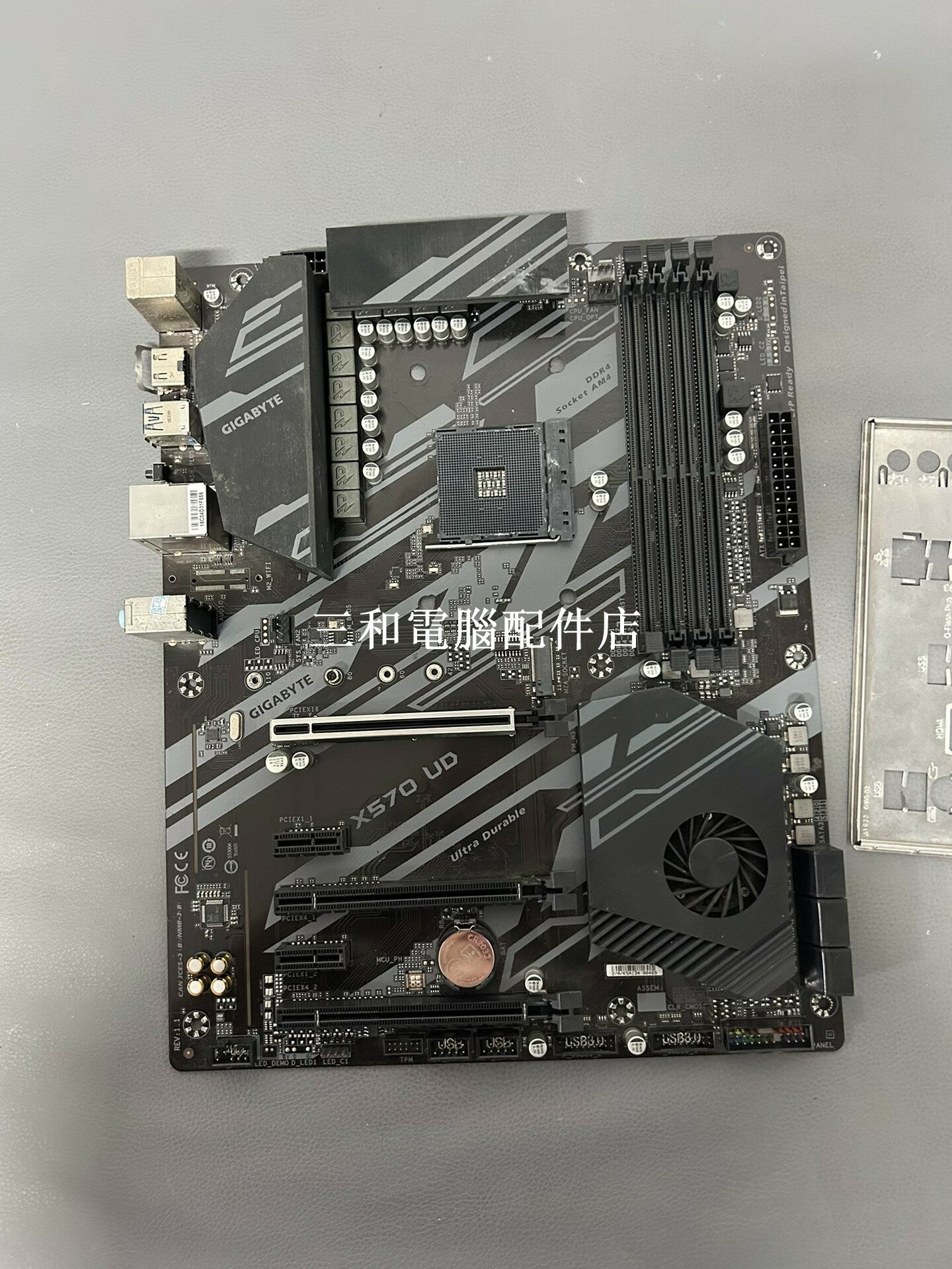技嘉 x570 UD 大主機板 支援 5600X 4條內存槽 HDMI DP 介面 家用電腦配件 實拍 無拆