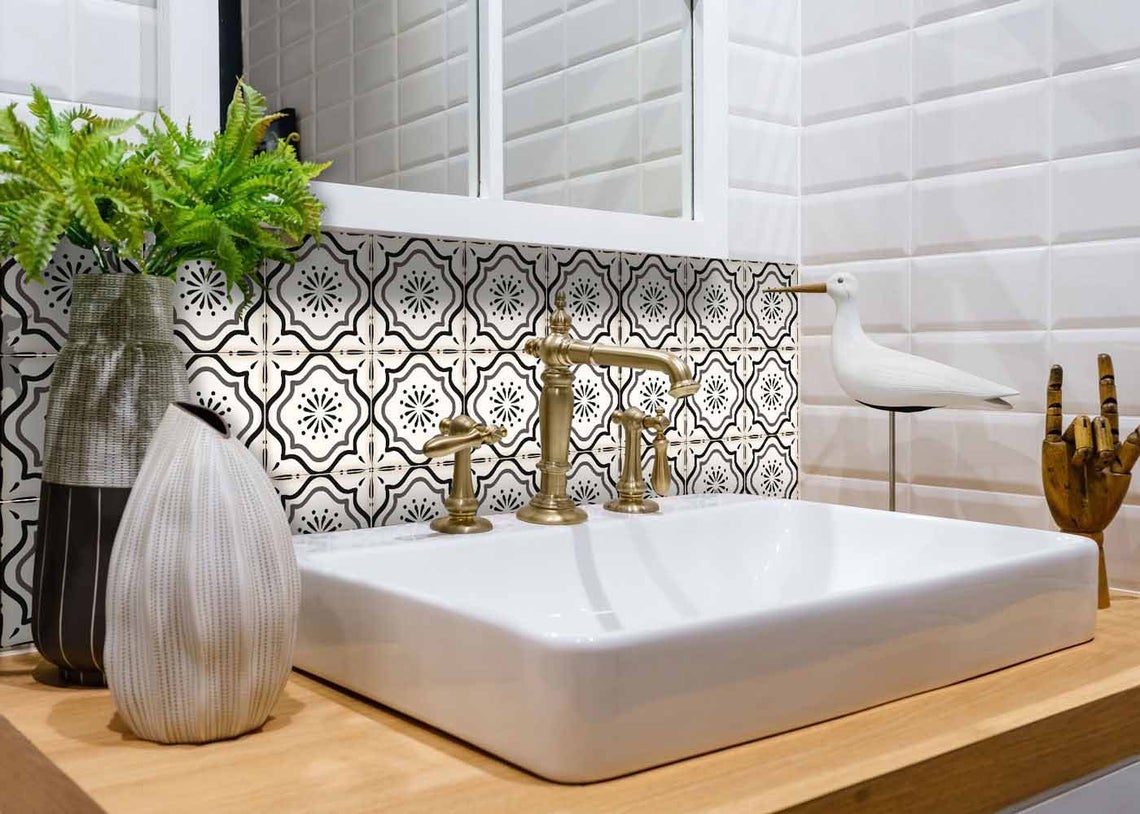 黑白圖案歐式瓷磚貼紙裝飾貼防水自粘衛生間家具15厘米16片每套