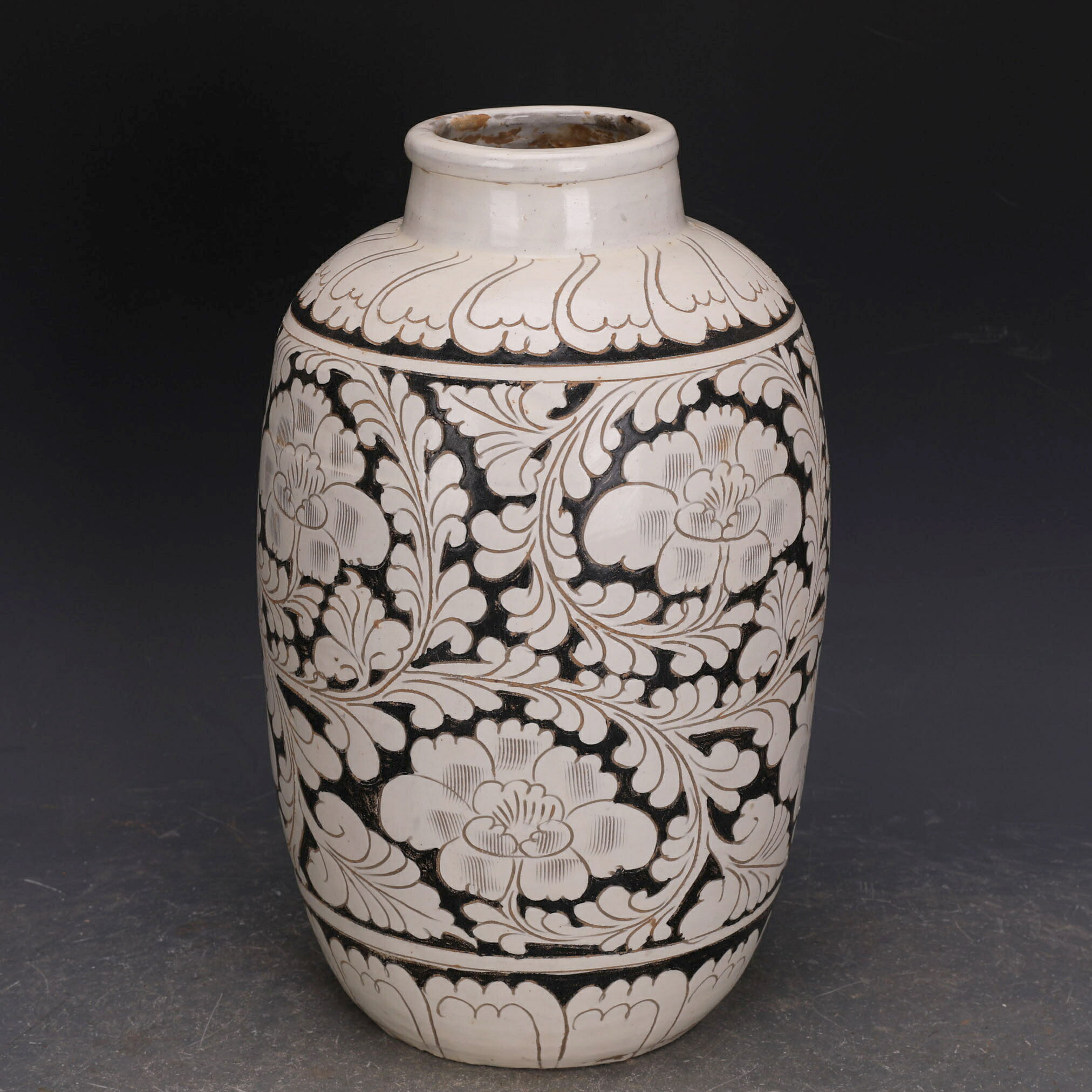 宋磁州窯手工雕刻牡丹紋冬瓜瓶老貨出土仿古瓷古玩古董收藏擺件