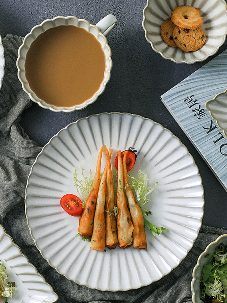 北歐菊花日式西餐盤創意陶瓷餐具盤子簡約菜盤家用復古平盤湯盤