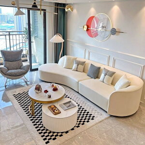 優樂悅~新款創意免洗科技布藝弧形沙發輕奢現代簡約奶油風小戶型客廳臥室
