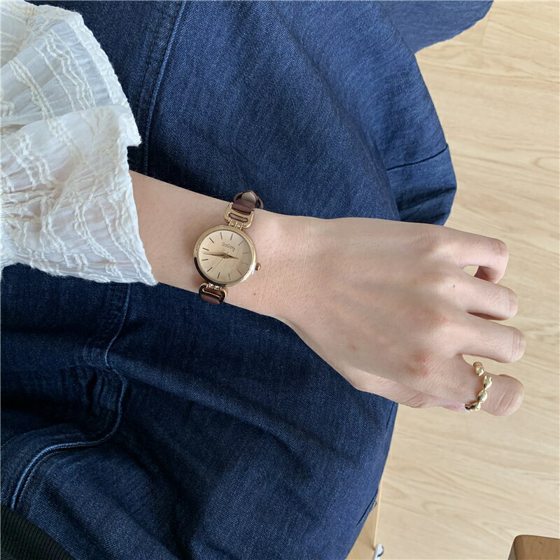 【現貨】復古韓系手錶女ins風小眾設計輕奢時尚氣質學生精緻圓形小巧錶盤【北歐家居生活】