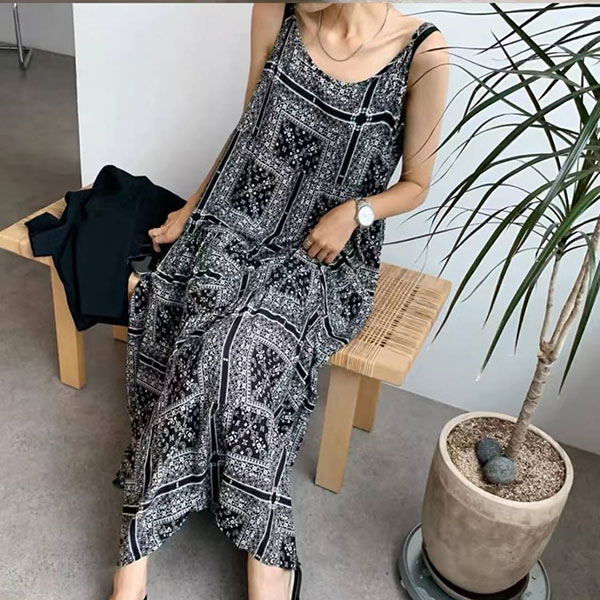 ANNAS 正韓 便宜款 單品實拍 變形蟲 長洋裝 細肩帶 渡假風洋裝 長裙 圖騰 海邊穿搭 性感 海灘裙 韓國 特價 3