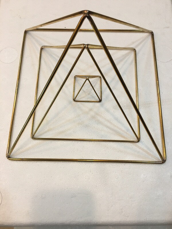琉璃光 金字塔 小（底座 5×5cm） 3