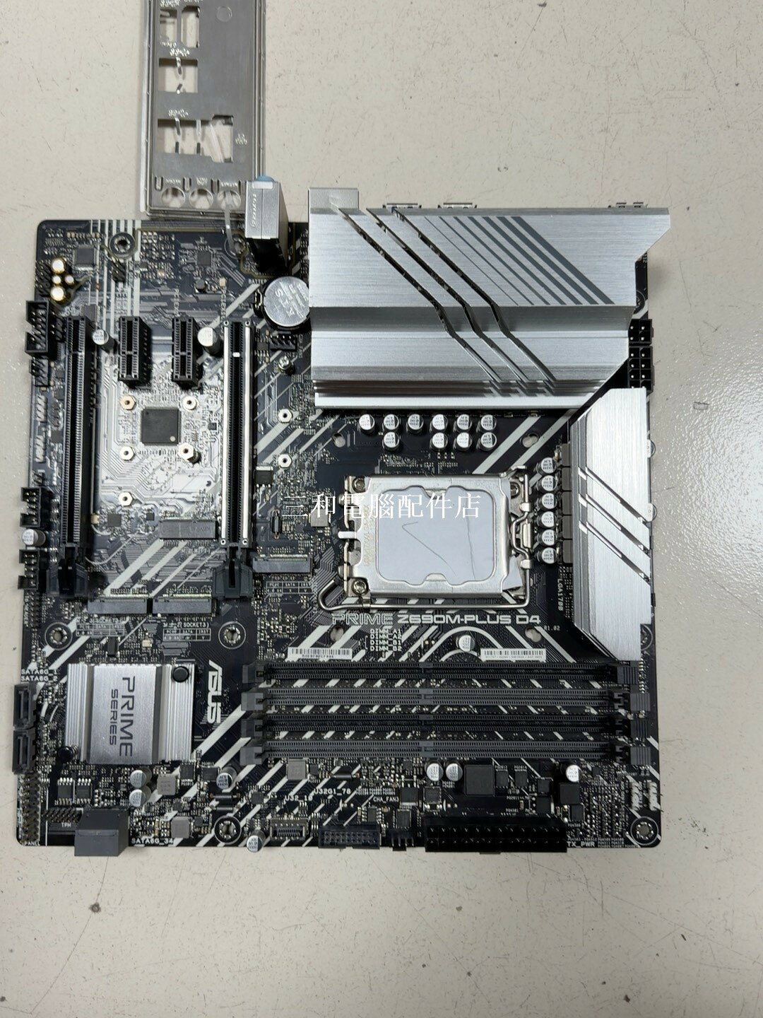 華碩 Z690M Plus D4 D5 主機板 實物拍攝 支援 13600KF 12代 CPU 介面齊全 替換配件 定製裝機 2024 款