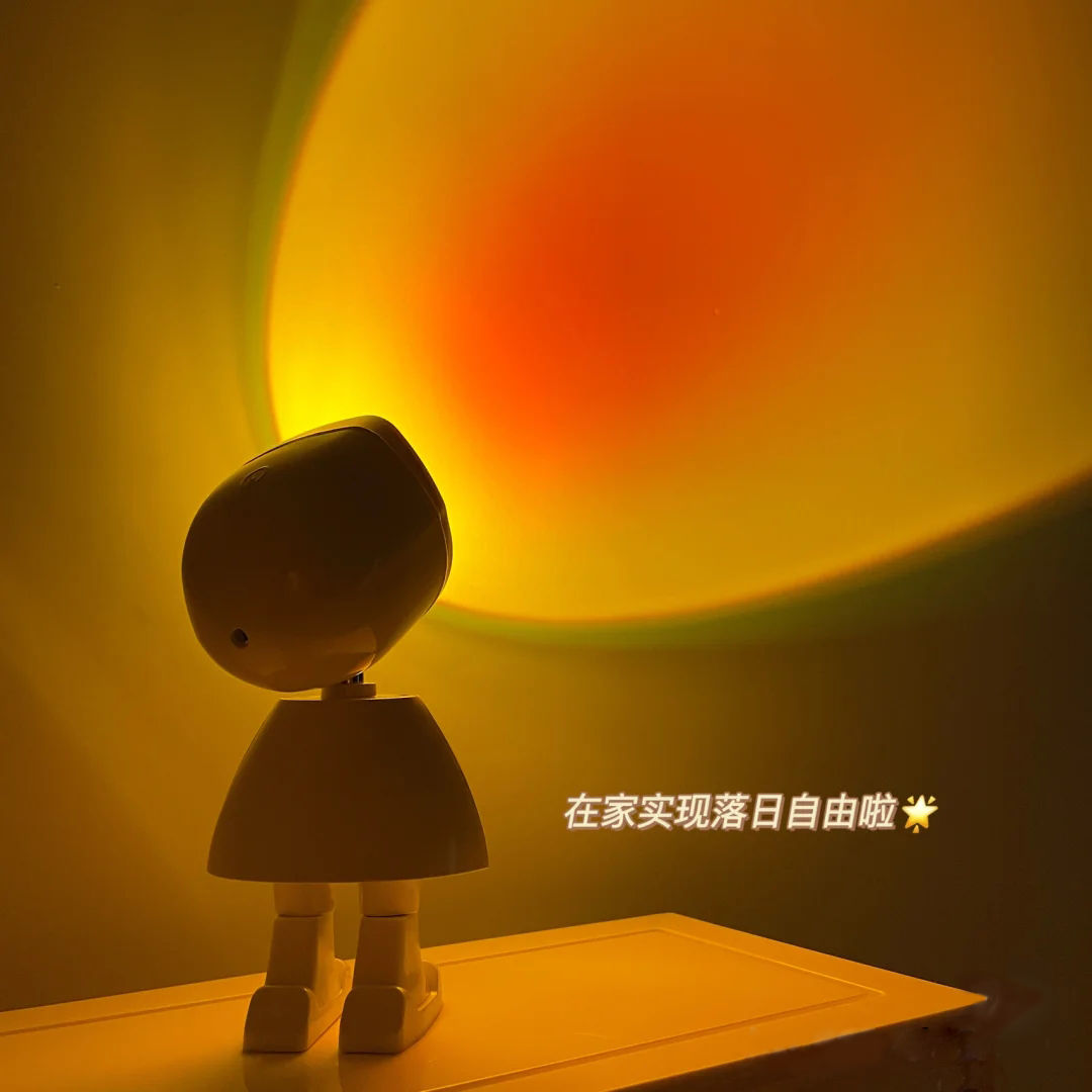 免運 小夜燈 臺燈 可愛 小巧宇航員日落燈氛圍感夕陽落日燈拍照背景投影小夜燈臥室桌面臺燈