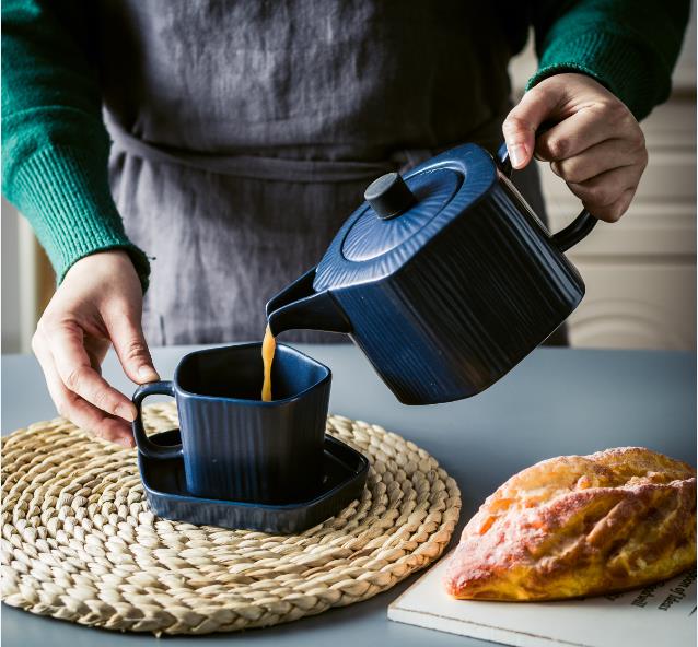 北歐簡約陶瓷茶壺咖啡泡茶水壺杯碟大容量花茶壺咖啡壺冷水壺水具