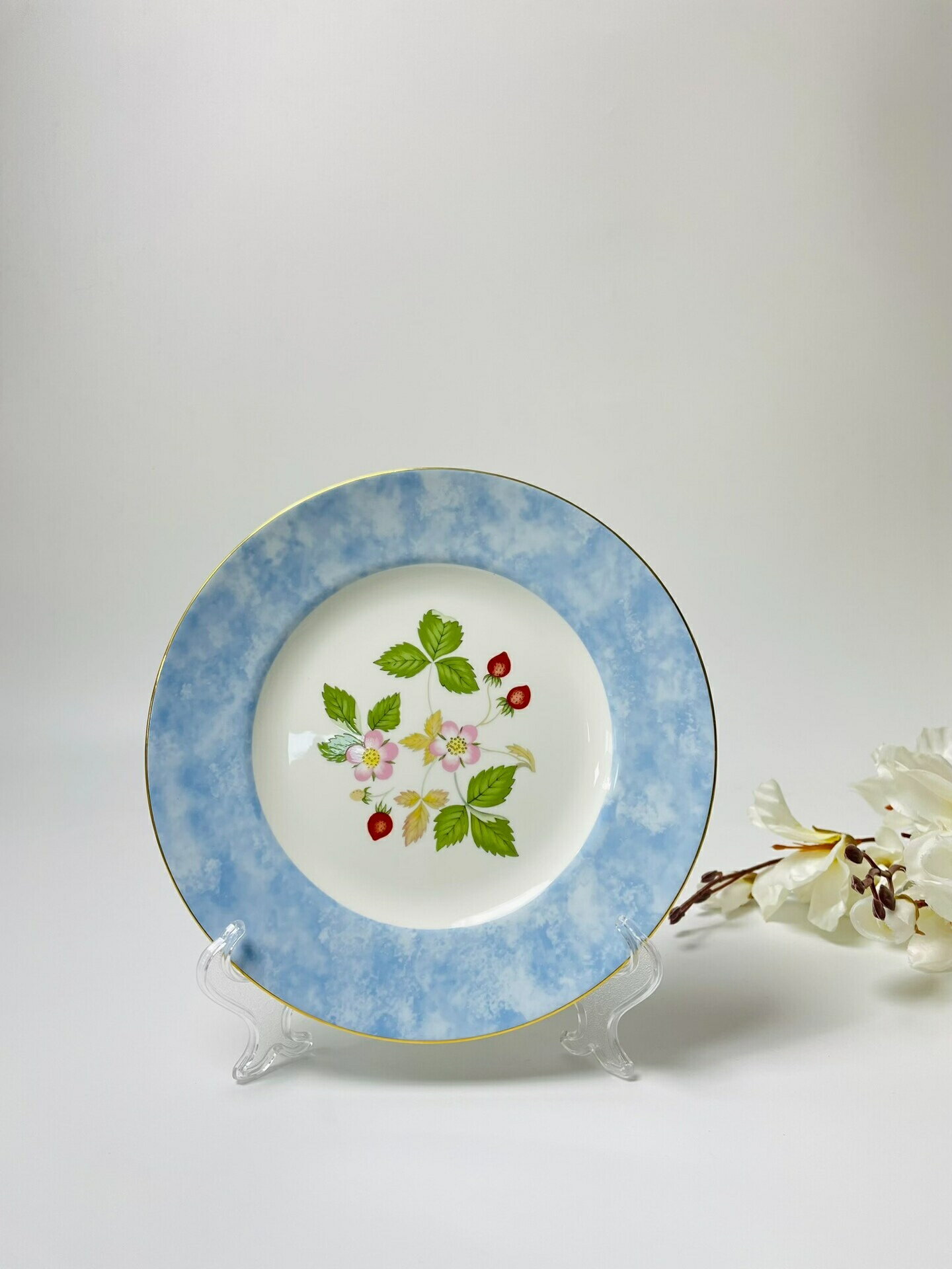 韋基伍德 Wedgwood野草莓 三色甜品盤 20.5cm 稀有絕美大理石釉水 微脫金復古風 野草莓經典收藏 英式下午茶點心盤