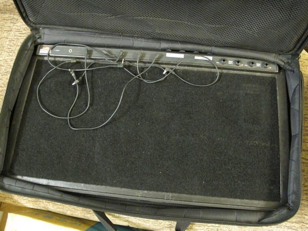 二手 SKB PS-25 電吉他/ Bass 電貝斯供電效果器板/袋(內建電源供應器)【唐尼樂器】