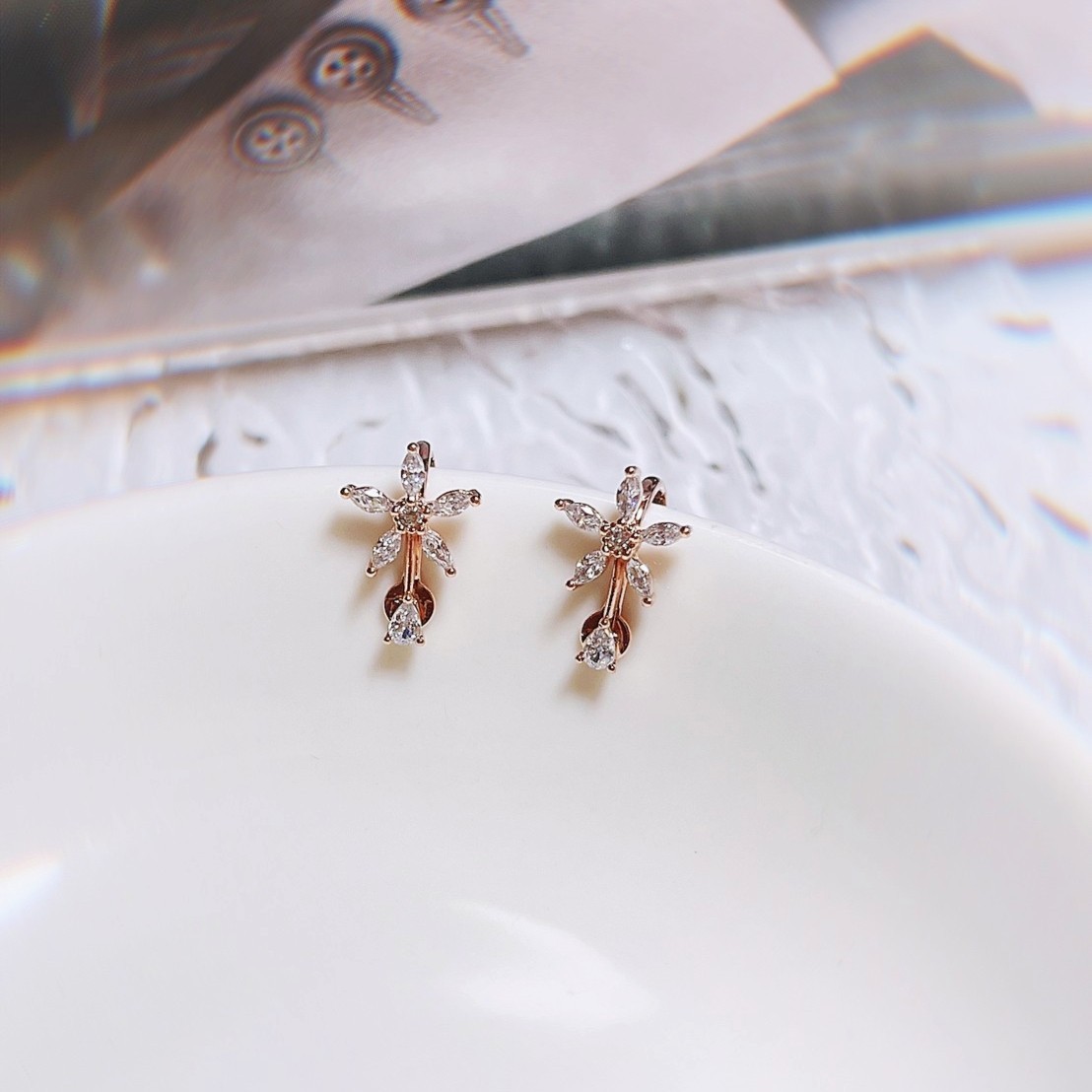 現貨專區｜淡雅小花夾式耳環-甜心粉(BPECL10-P)｜送禮精選店家★Reyna jewelry 女王飾品