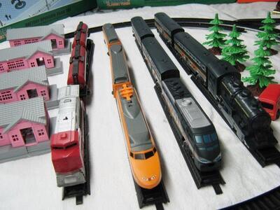 【可開發票】小型仿真電動玩具軌道火車模型 內燃機火車套裝~買買買