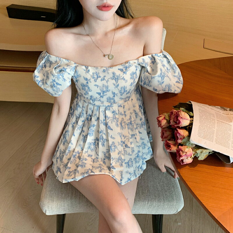 法式洋氣方領泡泡袖碎花娃娃衫女夏季設計感小眾收腰露背別致上衣