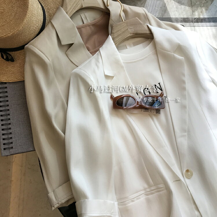 春夏出街B備！！氣質出眾~真絲醋酸顯瘦西裝短外套女大碼