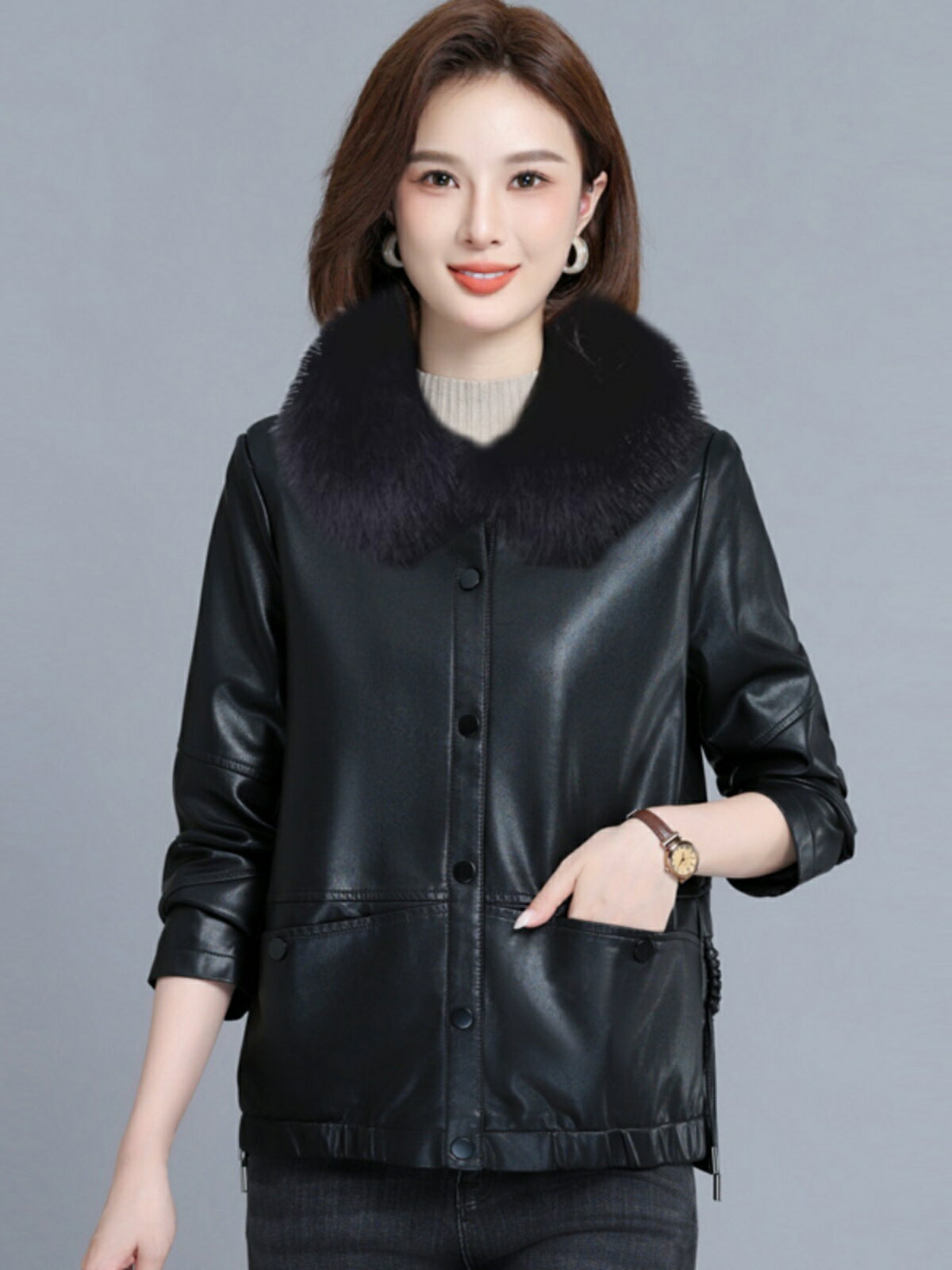 免運 皮衣外套女 加絨保暖皮衣女短款外套2024秋冬媽媽裝新款大毛領寬松時尚皮夾克