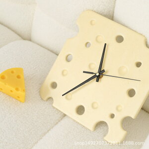 【新品特惠】熱賣奶酪造型陶瓷墻面掛鐘靜音創意現代簡約客廳臥室裝飾時鐘【幸福驛站】