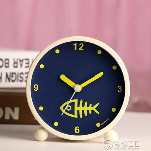 日韓藝術可愛金屬鬧鐘創意靜音夜燈時尚數字學生床頭鬧鐘臥室裝飾